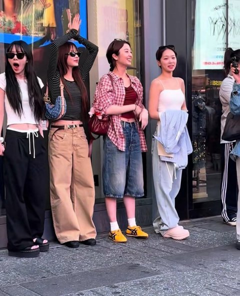 Well-Known Girl Group’s “Real Life” Photos Face Strong Criticism 3 Screenshot 2