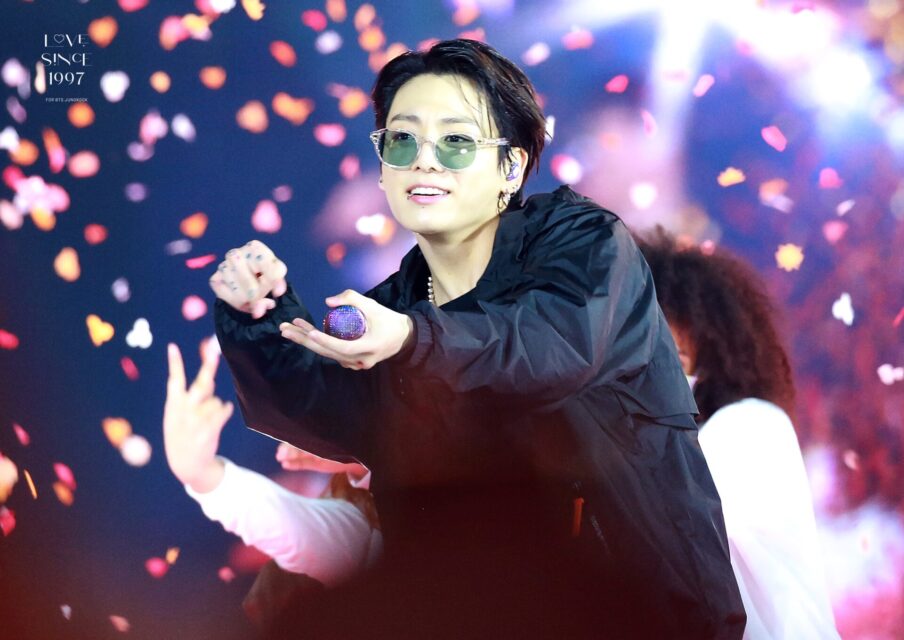 Jungkook or V: Which BTS Member Has the Most Powerful Stage Presence? 2 Jungkook