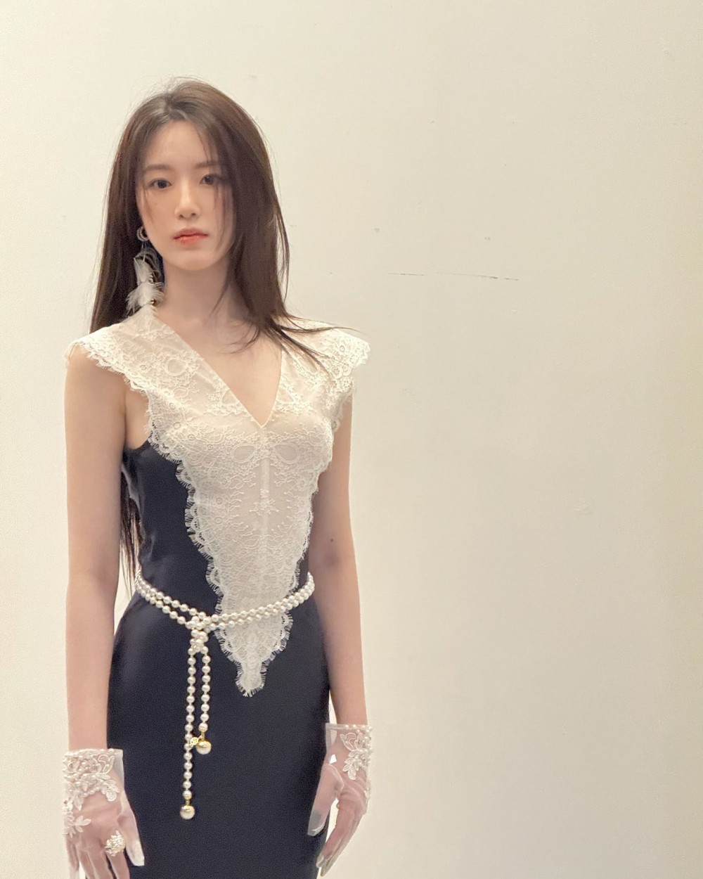K-Netizens Debate Whether I-DLE's Shuhua Has Become Too Thin 8 Shuhua looking radiant