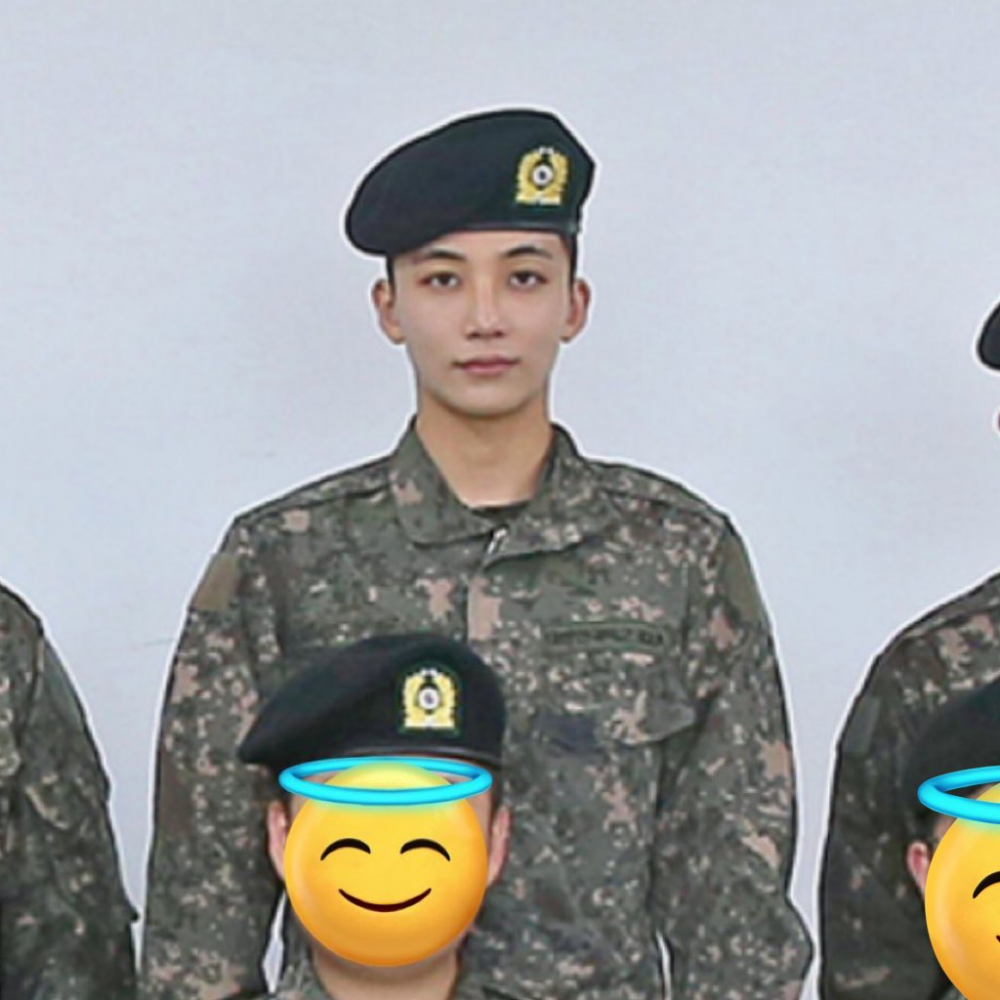 Fans and Netizens Amazed by Seventeen's Jeonghan in Recent Military Photo 3 Fans and netizens stunned by Seventeen's Jeonghan in latest military photo
