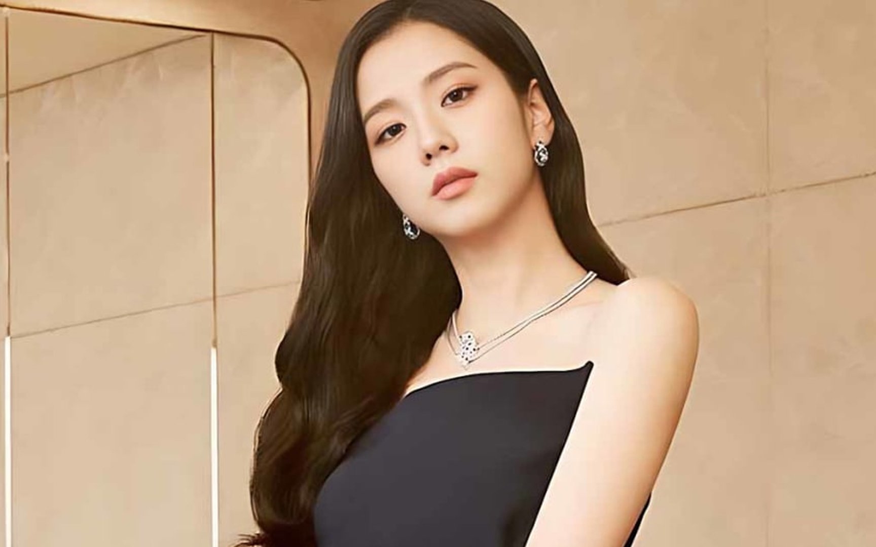 K-netizens react to BLACKPINK member Jisoo's older brother being accused of illegal filming