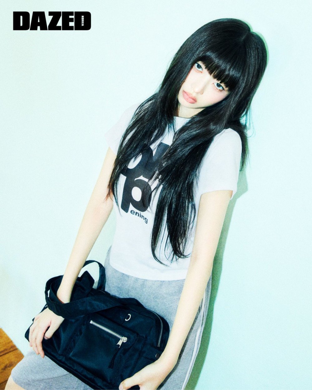 IVE’s Rei Shines With Vibrant Youth in Stunning New Photo Shoot 4 Image