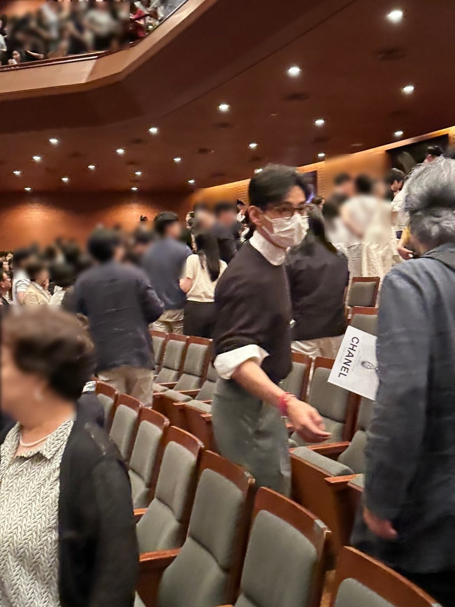 BTS’s V (Kim Taehyung) Shares Pictures From His Military Discharge Celebration 5 Taehyung attending piano recital