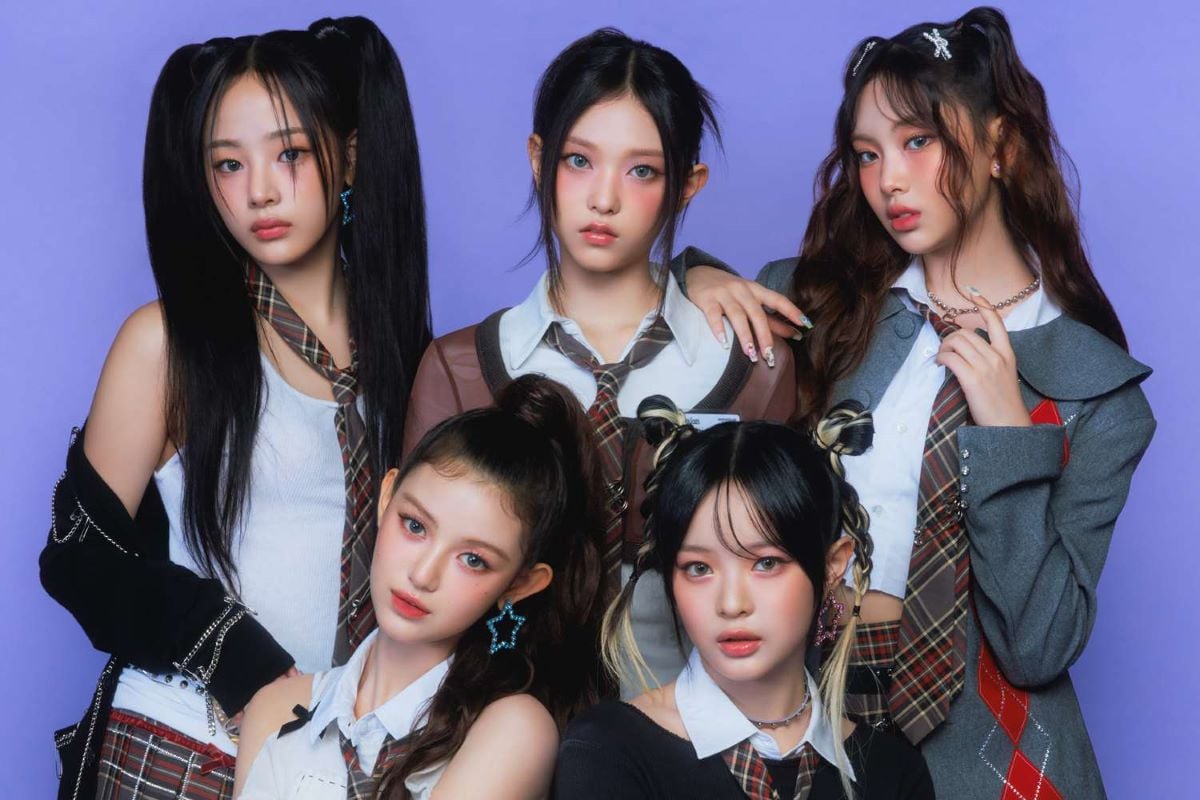 Fans Contemplate NewJeans’ Brief Journey as Three-Year Milestone Nears: Questioning Their Choice of a Challenging Route 1 Fans reflect on NewJeans' short career as their 3 year anniversary approaches: "Why did they throw away their own luck and choose to take a difficult path?"