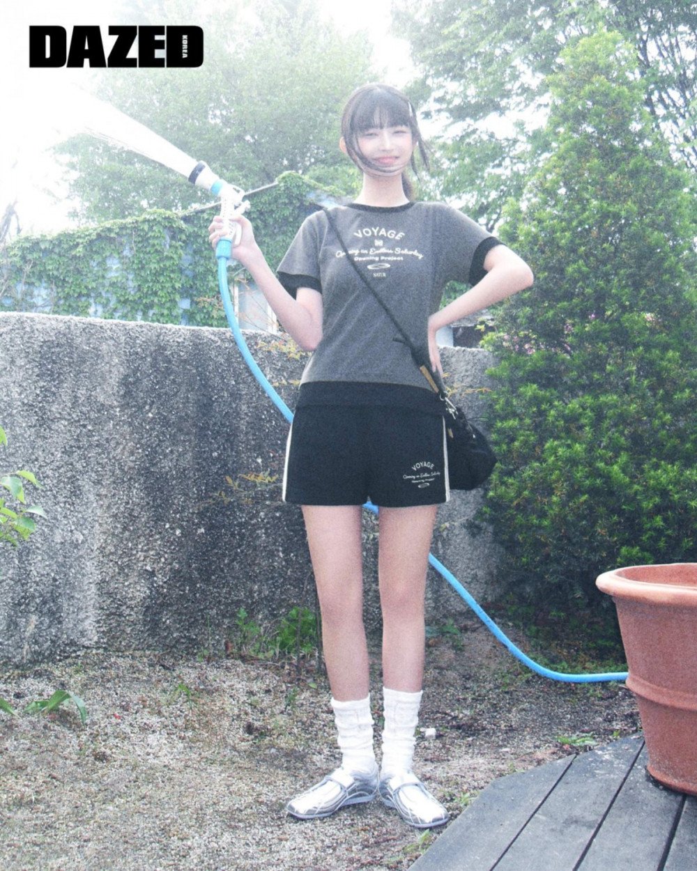 IVE’s Rei Shines With Vibrant Youth in Stunning New Photo Shoot 3 Image