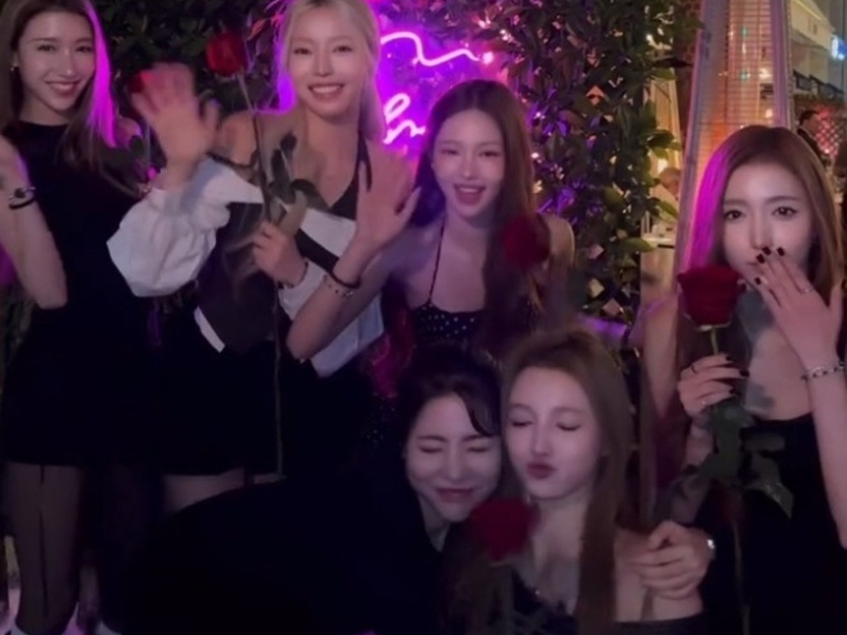 Lee Soo Man's new girl group A20 MAY shows their friendship with Girls' Generation's Sunny