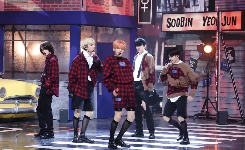 Fans Express Discontent Over TXT’s Stylist Following Recent Stage Outfit Updates 5 Past TXT outfits