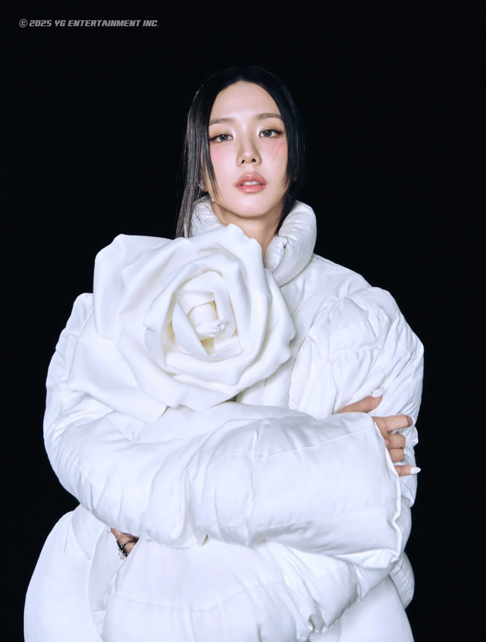 BLACKPINK Releases Stunning New Concept Photos for Upcoming Single "JUMP" 10 BLACKPINK member image