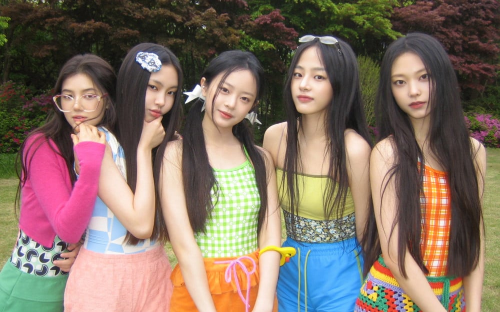 NewJeans anniversary photo