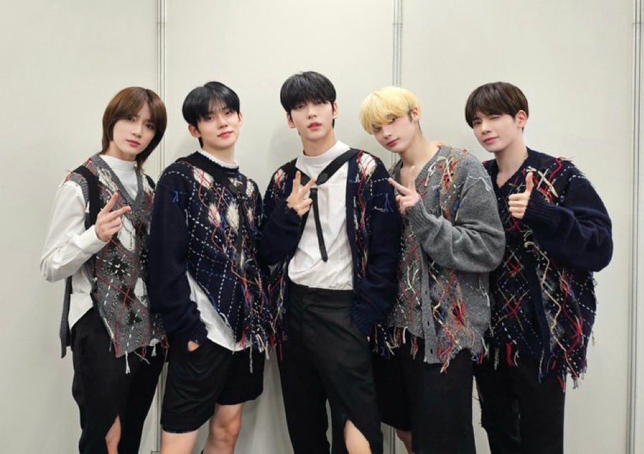 Fans Express Discontent Over TXT’s Stylist Following Recent Stage Outfit Updates 1 Past TXT outfits