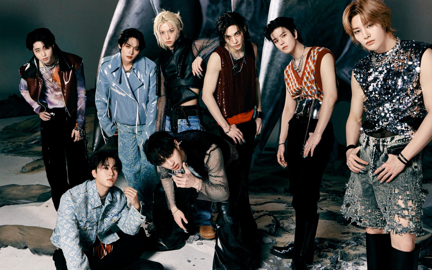 Stray Kids Break Record for K-Pop Concert Attendance in France with 120,000 Fans 1 "120,000 attendance," Stray Kids set a new record for K-pop concerts in France