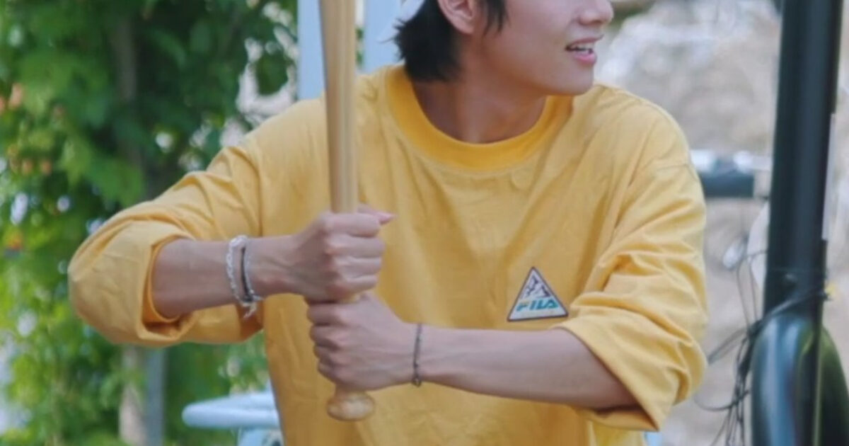 BTS Member V Sparks Viral Frenzy, Crashing Ticket Website Server 1 BTS's V Goes Viral And Crashes Ticket Site Server