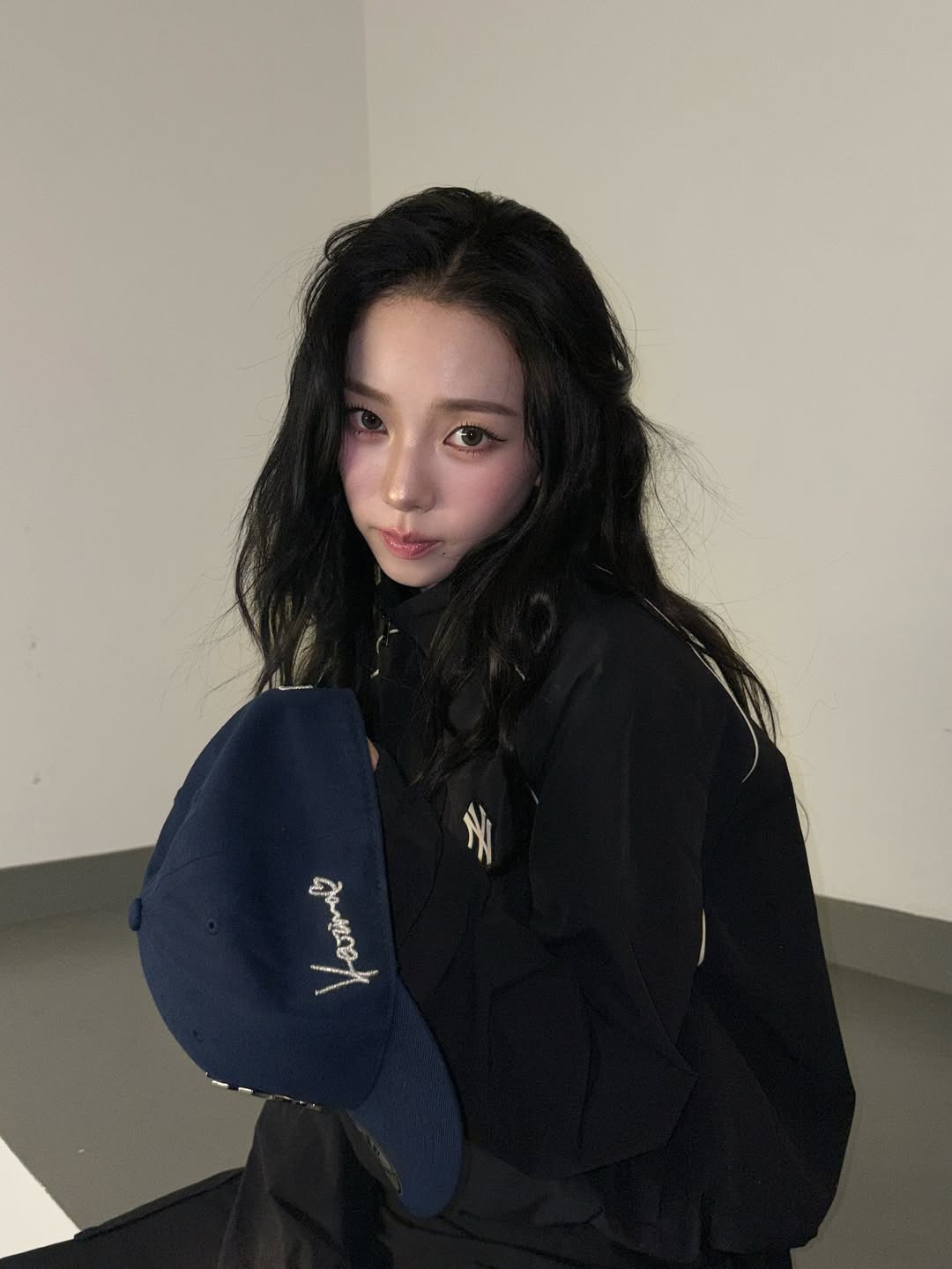 Aespa Karina’s Makeup-Free Look Ignites Intense Discussion, Images Spread Rapidly 4 katarinabluu_1756382450_3709127283296080814_59495472804