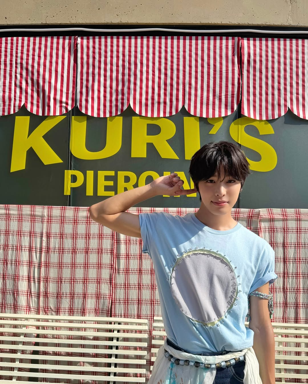 Male Idol’s Makeup Draws Attention for Looking Like Female Idols 1 Riku's bold makeup look