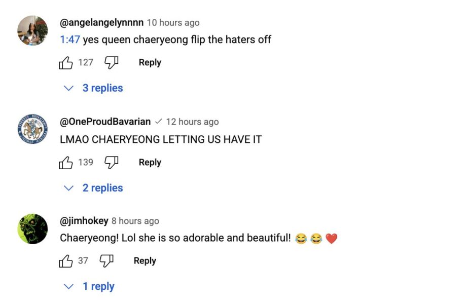 Chaeryeong flipping off fans