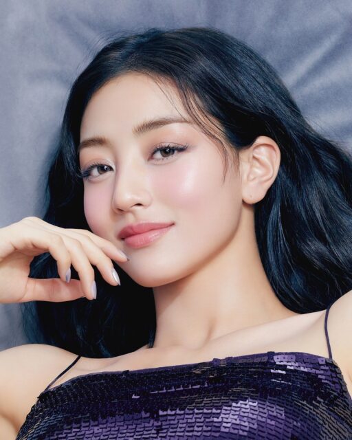 TWICE’s Jihyo Impresses in Sheer Lace Lingerie on Victoria’s Secret Pink Carpet, Group Gains Global Attention 2 472361552_1813498819465643_8701514279787765806_n