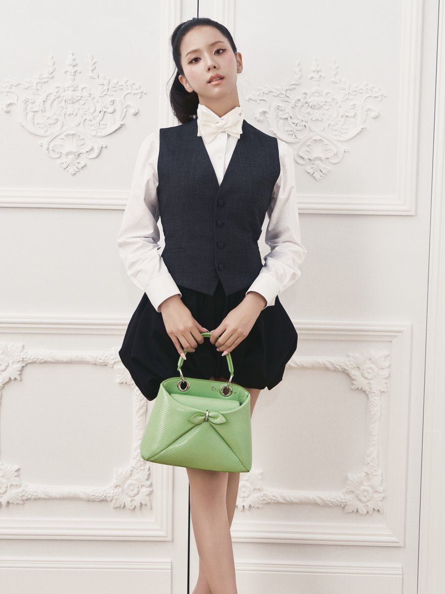 BLACKPINK’s Jisoo DIOR Paris Fashion Week