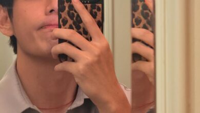 BTS V’s Charming Moment With Fan Sparks Mega Viral Buzz 12 BTS’s V holding flowers