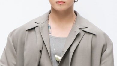 Jungkook From BTS Showcases The "Exposed Underwear" Trend In Latest Calvin Klein Campaign 17 BTS’s Jungkook | @headliner_jk/Twitter