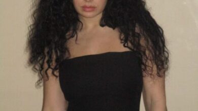 Renowned Singer Faces Backlash Over Unflattering Photo of BLACKPINK's Rosé 6 Charlie XCX