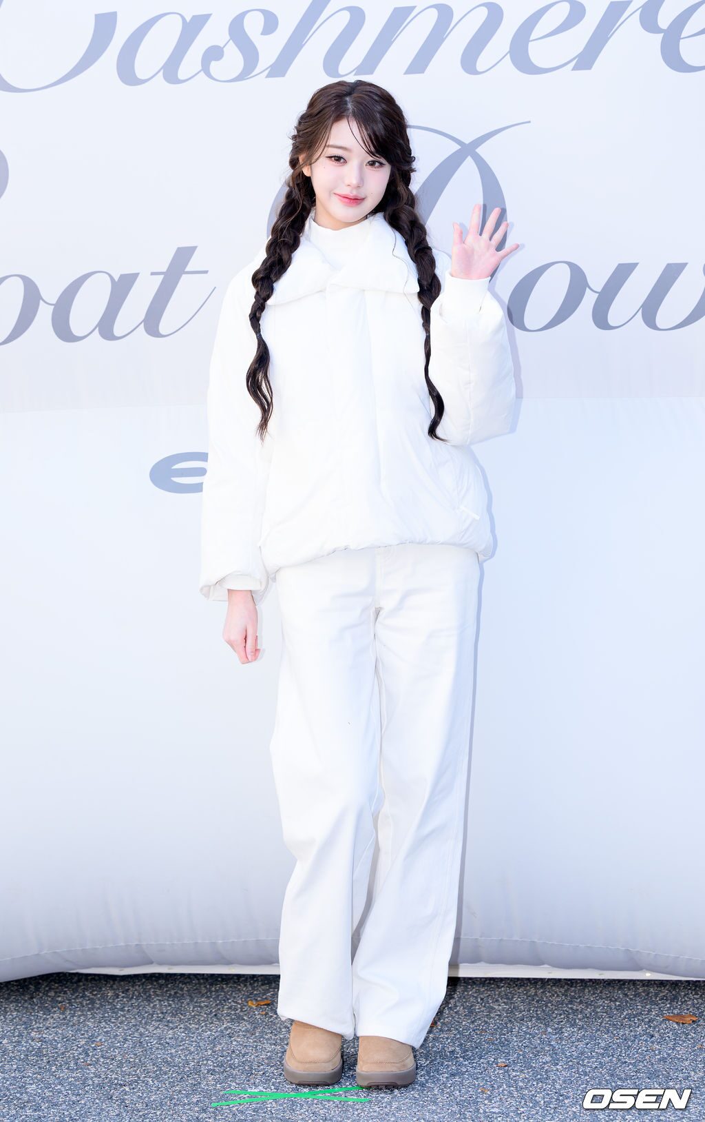 IVE Wonyoung’s Makeup Transformation Sparks Intense Responses 2 Wonyoung thicker eyeliner