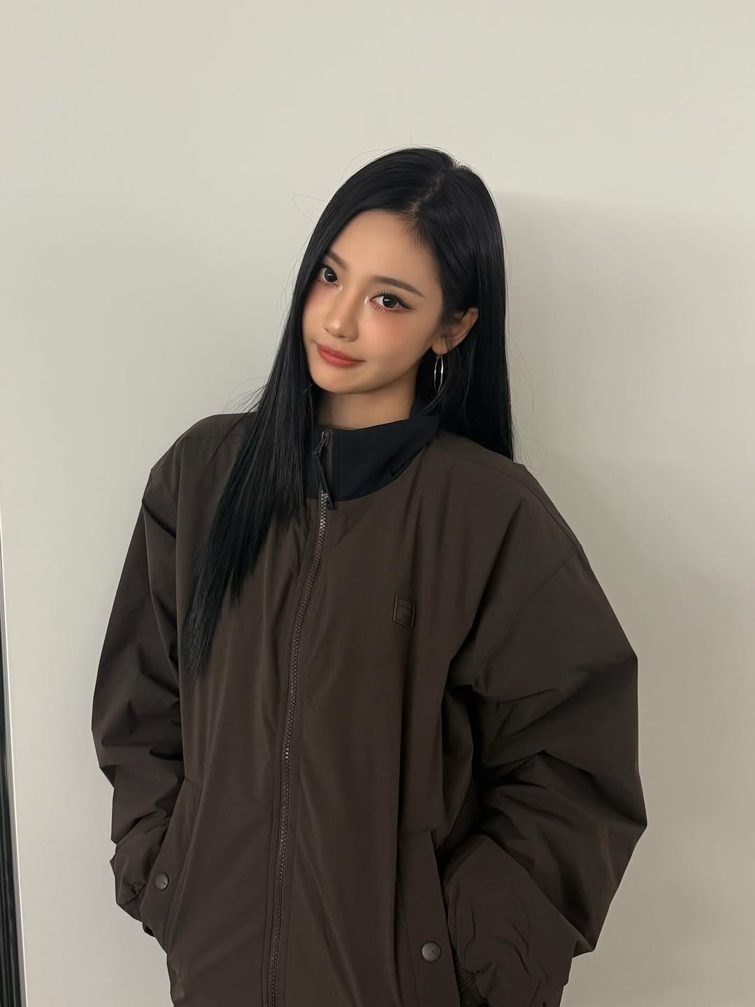 Aespa NingNing's Latest Look Sparks Discussion Among Online Users 1 @imnotningning Instagram