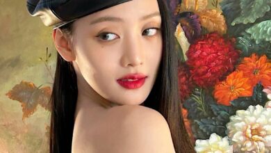 Renowned Female Idol Stuns in Revealing Bra Ensemble at 2025 MAMA Awards 4 Minnie