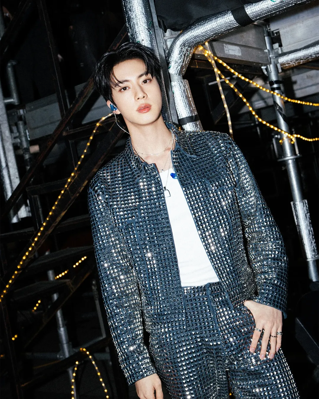 BTS’s Jin Leaves Internet Completely Baffled With Latest Post 4 Jin selfie | @Jin/Instagram