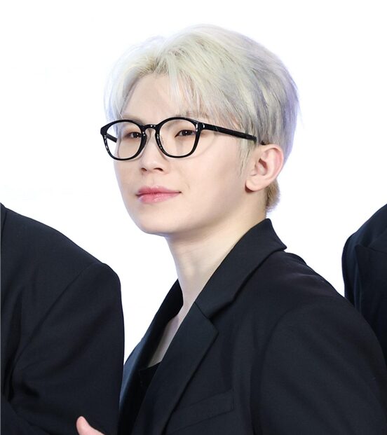 Seventeen’s Woozi Requested an Inappropriate Favor During Military Enlistment 4 Woozi Military Photo 3