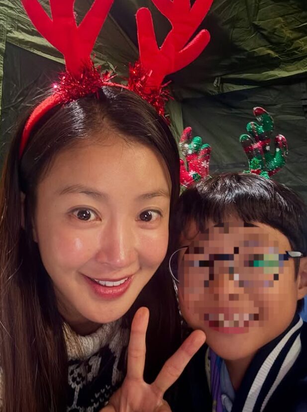 K-Drama Actress Criticized Following Apology Labeled a "Fail" 2 Lee Si Young