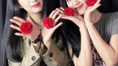 BLACKPINK Jisoo’s Older Sister’s Stunning Looks Spark Viral Sensation 18 They’re sisters for sure.