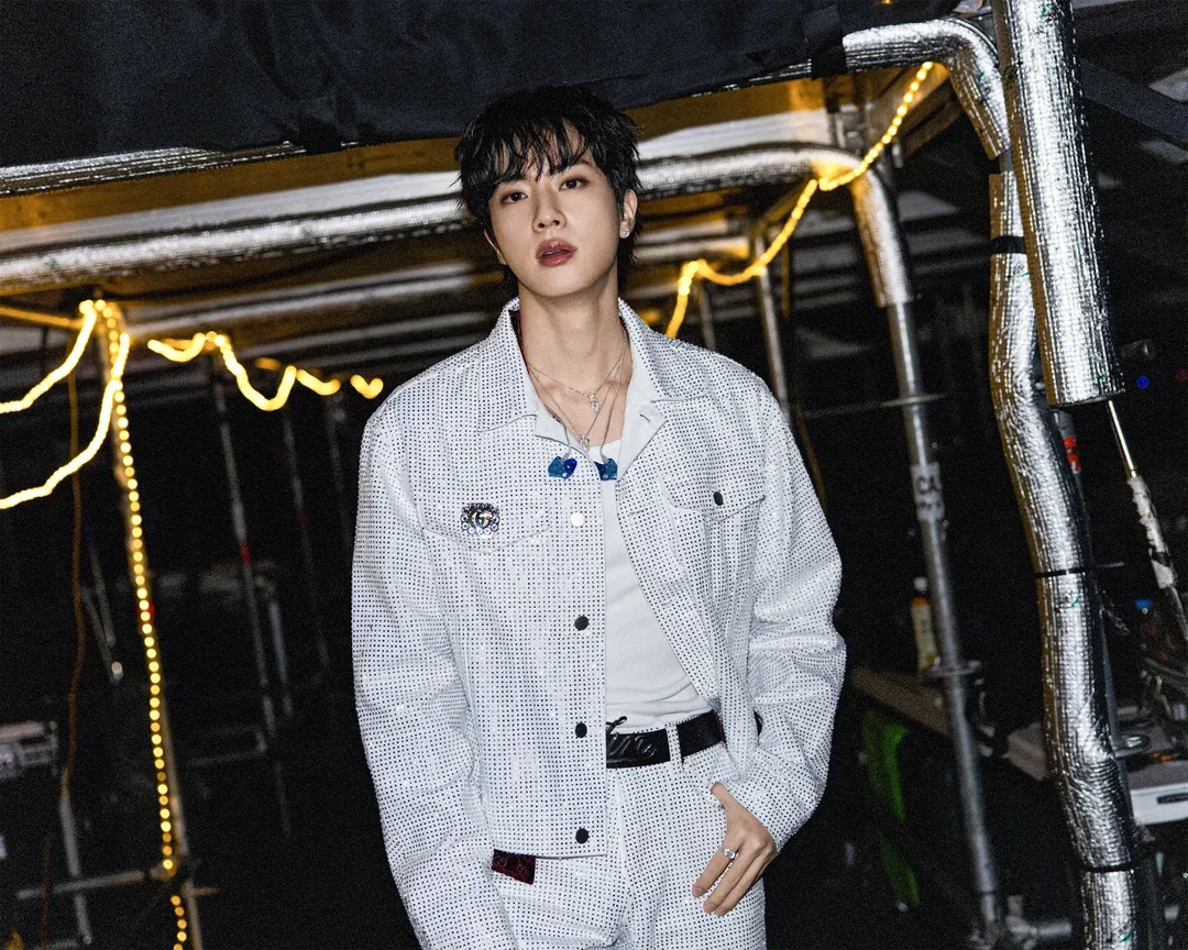 BTS’s Jin Leaves Internet Completely Baffled With Latest Post 1 BTS’s Jin | @Jin/Instagram