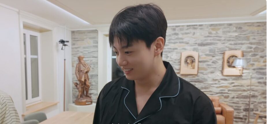 BTS’s Jungkook Turns Into A “Bluffing Coward” Facing An Angry “Fan” 1 BTS’s Jungkook | Disney+