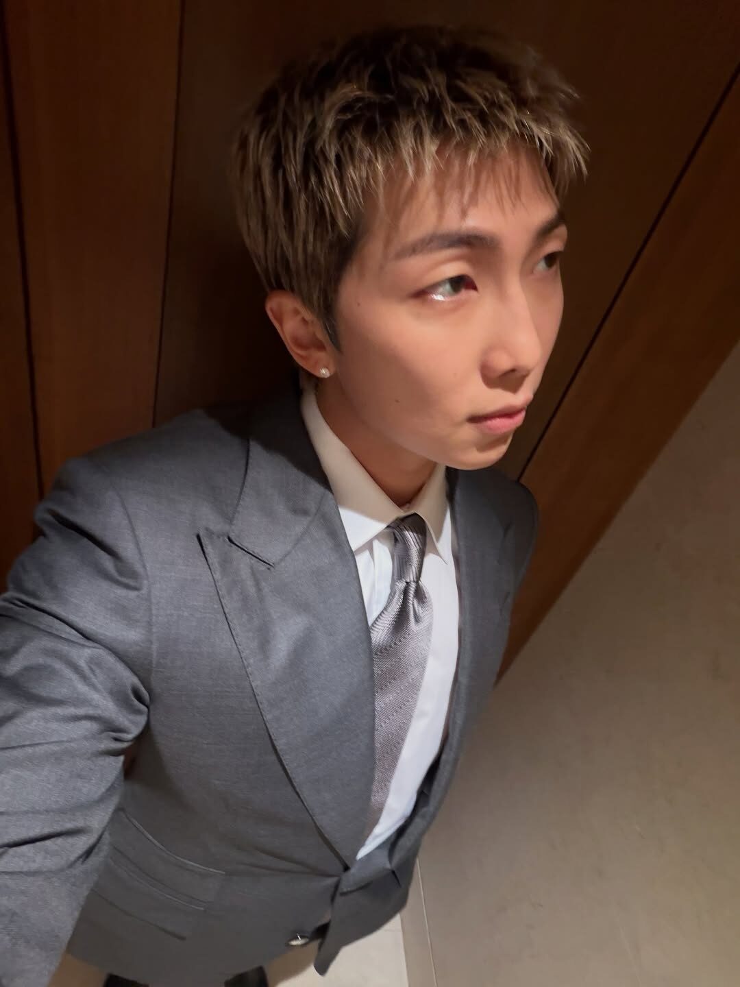 BTS’s RM Surprises Fans by Revealing Relationship Status and Discussing Marriage in Live Broadcast 1 RM on Weverse Live