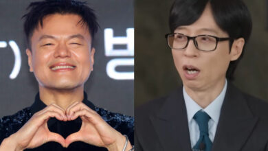 Felix with gold plaque