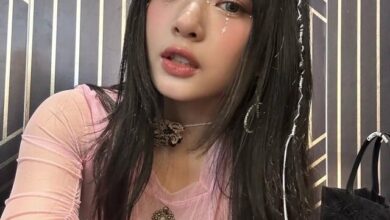 NJZ’s Hanni | *Phoning*