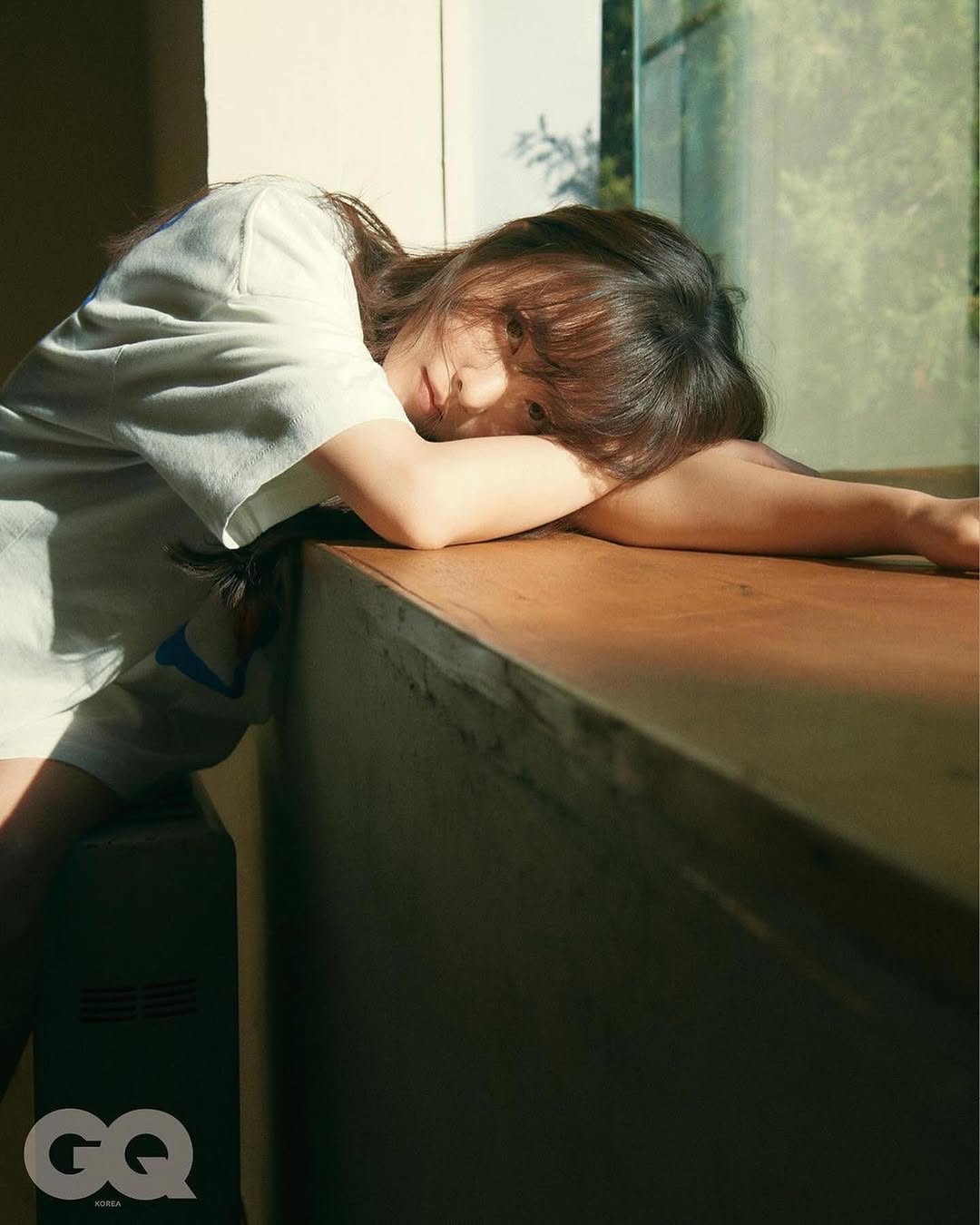 K-Drama Star’s Bold and Stunning Makeover Amazes Korean Fans 4 Park Bo Young daring pantsless look