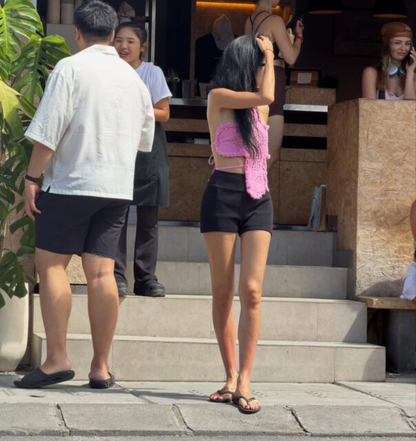 Yoon Hye Jin daring outfit