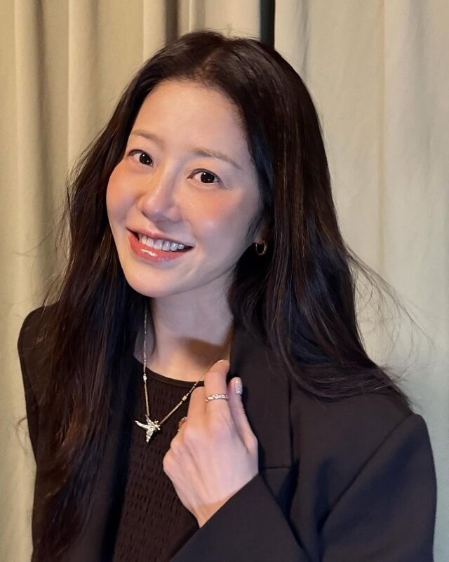 Leading K-Drama Actress Criticized for Poor Concert Manners 4 Concert Reminder