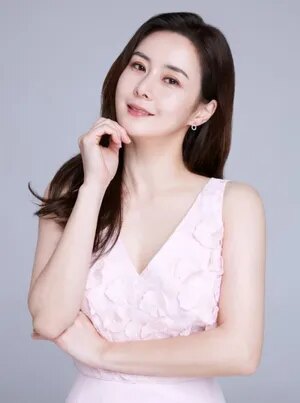 Leading K-Drama Actress Announces Marriage To Younger Husband 2 Choi Jung Yoon new husband