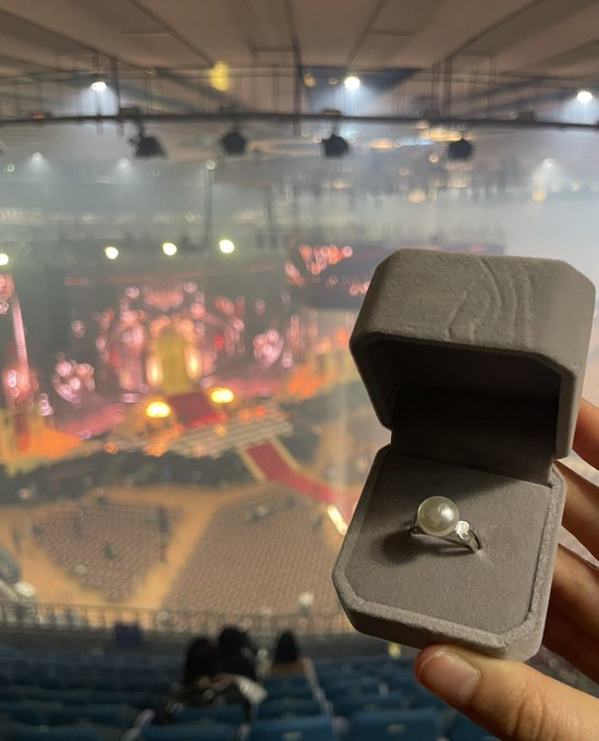 SM Entertainment Faces Backlash Over Fan Gifts Valued at Only Two Cents 2 Pearl Ring Comparison