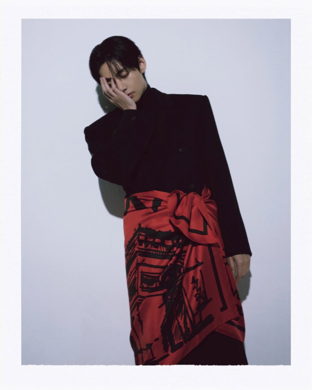 BTS's V Reportedly Seen With Unknown Woman In Seoul 2 BTS’s V | @thv/Instagram