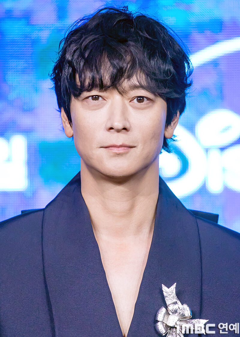 Popular Actor’s Face Card Was So Insane BTS V Almost Quit His Career Over It 3 Kang Dong Won