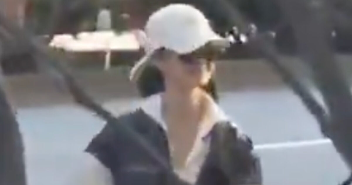 Ex-NewJeans Member Danielle Seen With Renowned Actor, Eyewitness Account Sparks Buzz 1 Danielle at Tokyo Marathon