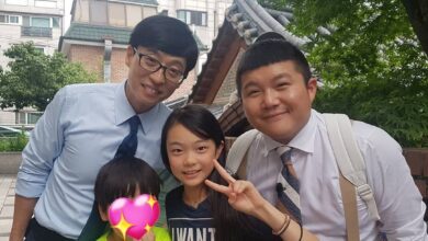 Ian with “You Quiz On The Block” hosts Yoo Jae Suk and Jo Se Ho | @Heart_s2_Hearts/X