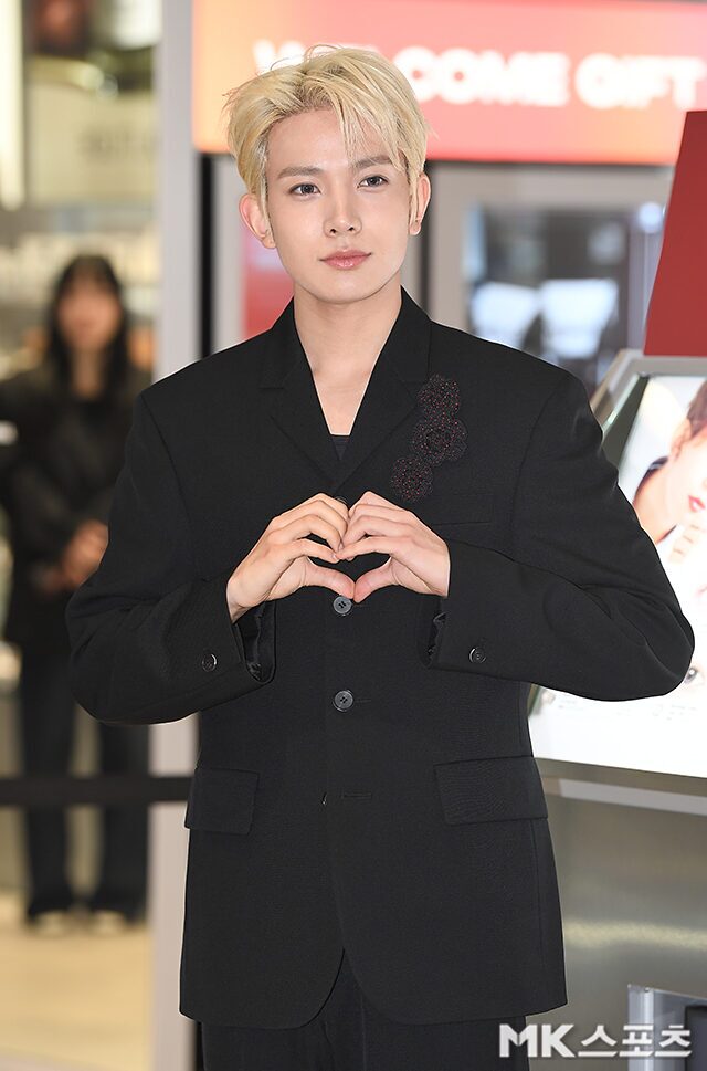 EVAN's Viral Reaction to Being Mistaken for Heeseung at Solo Schedule 1 Heeseung as EVAN