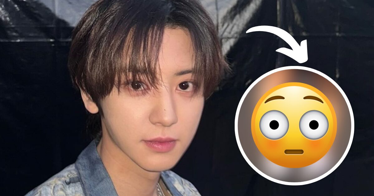 EXO's Chanyeol Accidentally Performs On Stage Without Pants, Videos Go Viral 1 Chanyeol in áo dài without trousers