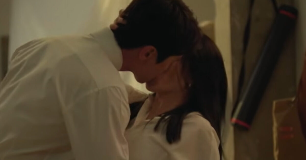 Gong Myung and Shin Hye Sun kiss scene