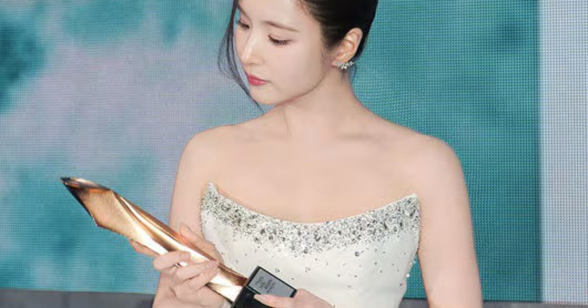 Shin Se Kyung Baeksang Awards Win