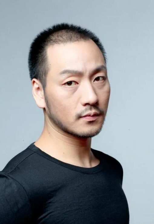 Famous Actor’s Supposed Hair Transplant Makes Him Hard to Recognize 1 Park Hae Soo Before